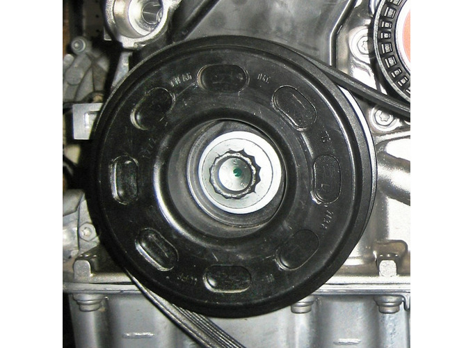 Zusatzbild 2 Kurbelwellen-Arretierwerkzeug VAG 1.012v/1.2/1.4/1.6 16V Zusatzbild 2 Kurbelwellen-Arretierwerkzeug VAG 1.012v/1.2/1.4/1.6 16V