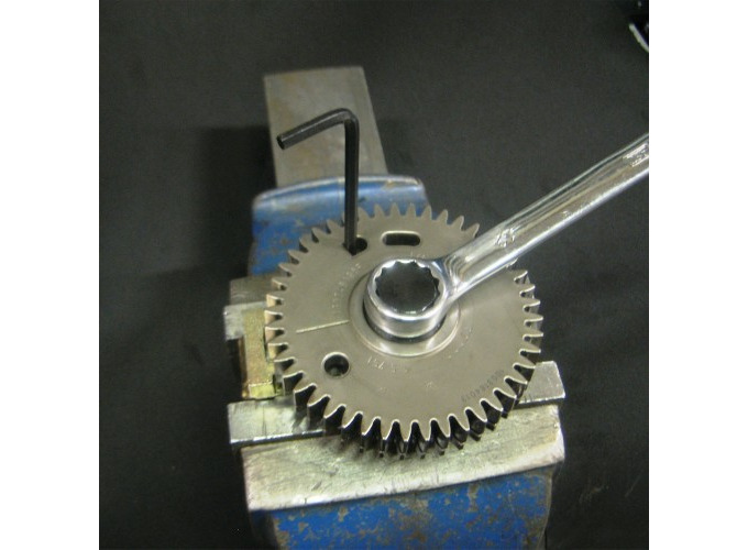 Zusatzbild 3 Einstellwerkzeug Steuerkette Renault/Fiat/MB/Opel 1,6/1,7 D Zusatzbild 3 Einstellwerkzeug Steuerkette Renault/Fiat/MB/Opel 1,6/1,7 D